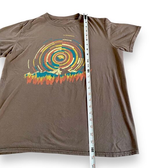 Threadless T Shirt Geometry of Sunrise Forest Distressed Design Unisex Medium? - Picture 4 of 7